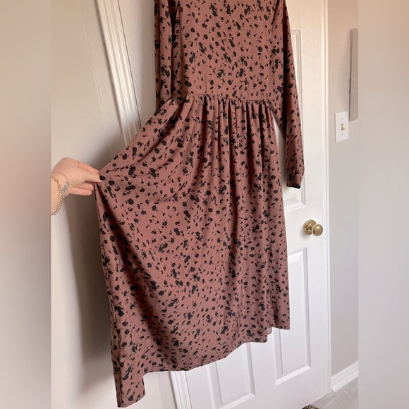 OAK + FORT | Brown & Black Floral Dress - Picture 3 of 11